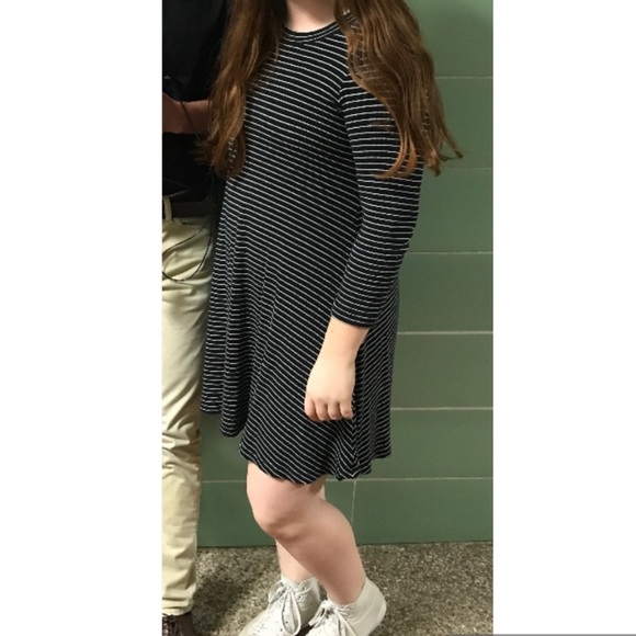 3/$10 American Eagle | Soft and Sexy Ribbed Dress - Picture 3 of 4